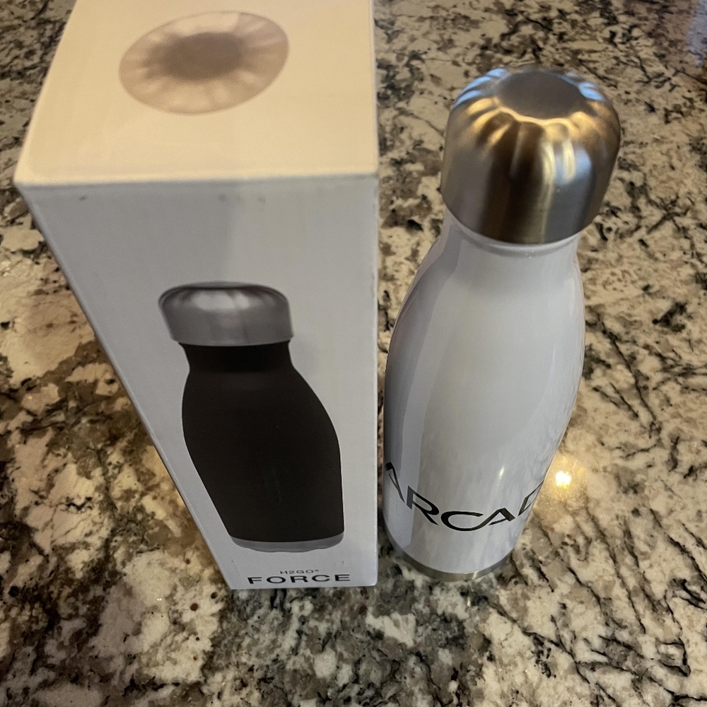 New H2Go Force 17oz Stainless Steel Bottle ARCADIS Logo Box